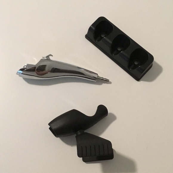 Temptu Other - Temptu AirPod Attatchments